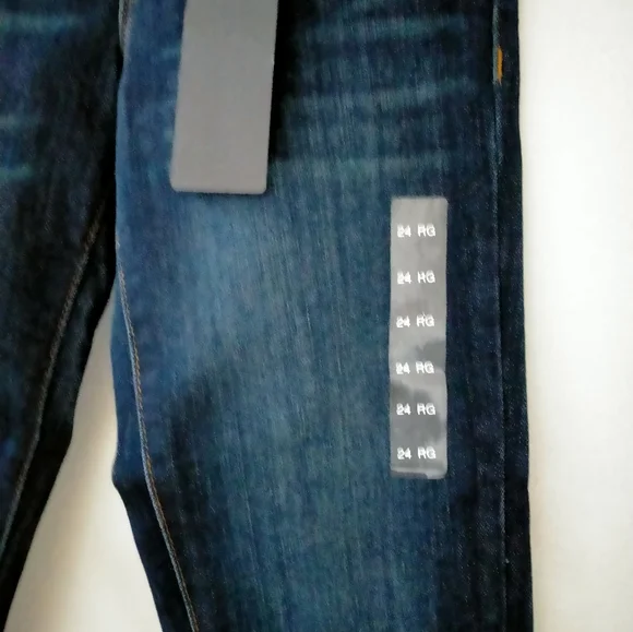 🥳 Sale 🥳 Guess Jeans size 24/ size 6 - Picture 2 of 3